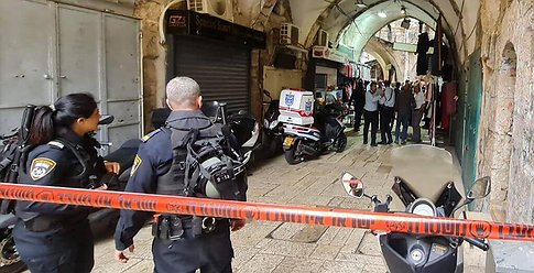 شهيد بزعم تنفيذ عملية طعن شرطيين في القدس