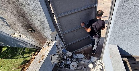 إصابات بسقوط صواريخ على غلاف غزة والمقاومة توضح