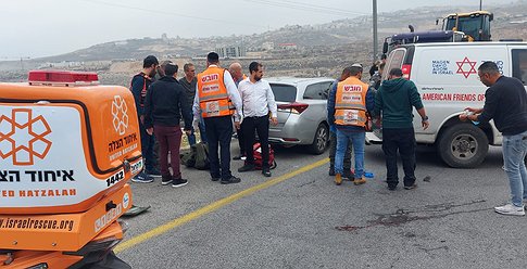 إصابة مستوطنة بعملية دهس شمال القدس واستشهاد المنفذ