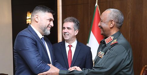 قناة عبرية: مسؤول إسرائيلي يلتقي بقادة السودان لتطبيع العلاقات