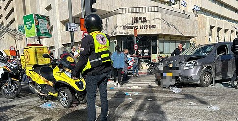 10 إصابات بعملية دهس في القدس وقتل المنفذ