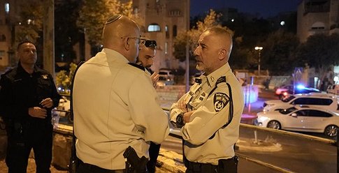 "الشاباك" يُعلن اعتقال 3 فلسطينيين طعنوا يهودياً بالقدس من أجل "الشهادة"