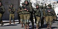 الاحتلال يعتقل ويعتدي على شبان في القدس