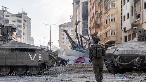 جيش الاحتلال يقر بقتل 3 مواطنين في خان يونس ويزعم: "كانوا يشكلون تهديداً"