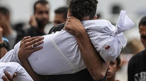 شهيد طفل وإصابات برصاص الاحتلال في غزة.. خيام النازحين تحت نيران الموت