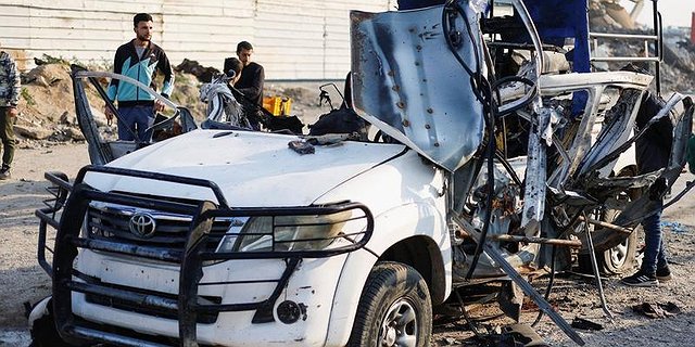 شهداء وجرحى في استهداف طيران الاحتلال لمركبة شرطة بمخيم النصيرات