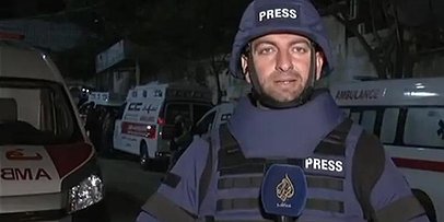 مسيّرة للاحتلال تستهدف مركبة الصحفي محمد وشاح في الشيخ عجلين بمدينة غزة