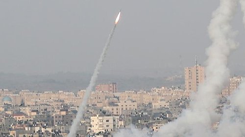 المقاومة في غزة  تطلق صواريخ تجريبية تجاه البحر