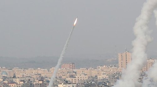 إطلاق صاروخ من غزة والاحتلال يرد