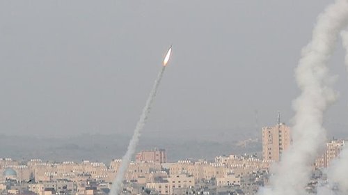 الجيش الإسرائيلي يتراجع: سقوط صاروخ داخل الأراضي الإسرائيلية من غزة