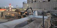 القدس: جرافات الاحتلال تهدم منشأة في شعفاط