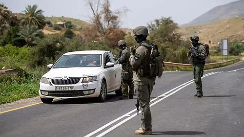 إصابة إسرائيلية بعملية إطلاق نار بغور الأردن ومطاردة جوية خلف المنفذين