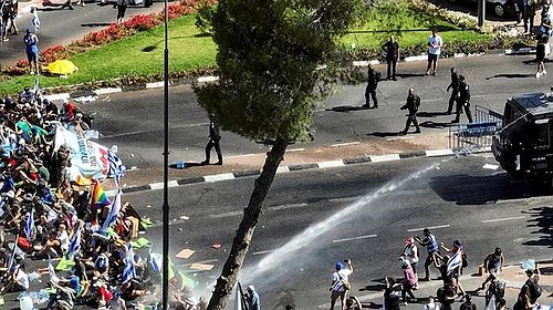 إسرائيل تغلي والاحتجاجات تزداد والإضراب يشل المؤسسات والاقتصاد يترنح