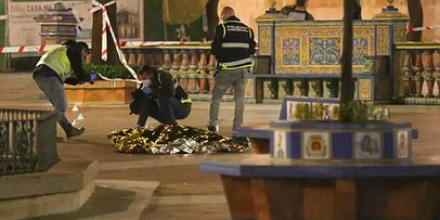قتلى وجرحى ذبحاً باقتحام شخص كنيستين إسبانيتين بسيف "الساموراي"