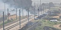 توقف حركة القطارات قرب تل أبيب بعد اندلاع حرائق ضخمة