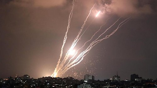 قناة عبرية تكشف عن أعداد الصواريخ المُطلقة من قطاع غزة منذ بداية 2023