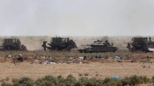 مترجم| قناة عبرية تدخل قطاع غزة برفقة الجرافات والدبابات العسكرية