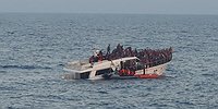 انتشال جثة فلسطينيين وإنقاذ وفقدان آخرين بغرق مركب قبالة اليونان