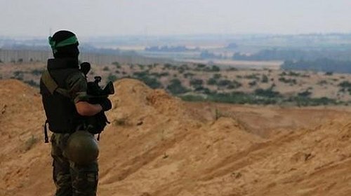 قناة عبرية تزعم وضع حماس خطة لاختطاف جنود عبر الحدود