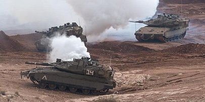 جيش الاحتلال يعتقل فلسطينيَين جنوب غزة ويعقد تدريباً بالغلاف