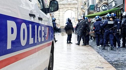فرنسا تنفي طلبها مساعدة إسرائيل لقمع الاحتجاجات