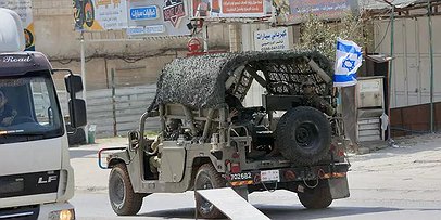 الاحتلال يعتقل فلسطينياً بزعم تنفيذ عملية دهس في حوارة