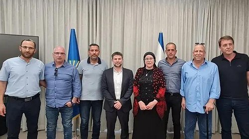 سموتريتش يلتقى برؤساء مستوطنات غلاف غزة ووعدهم بثلاثة أمور