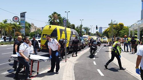 10 إصابات بعملية دهس وطعن في تل أبيب وقتل المنفذ