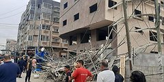 وزارة العمل تُصدر بياناً بشأن انهيار سقالات مبنى غرب غزة