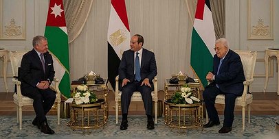 مخرجات القمة الثلاثية الفلسطينية المصرية الأردنية بالعلمين