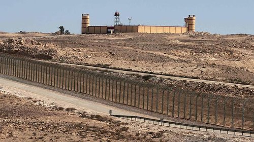 الاحتلال يُحبط تهريب مخدرات من مصر والمهربون يُطلقون النار على الجنود