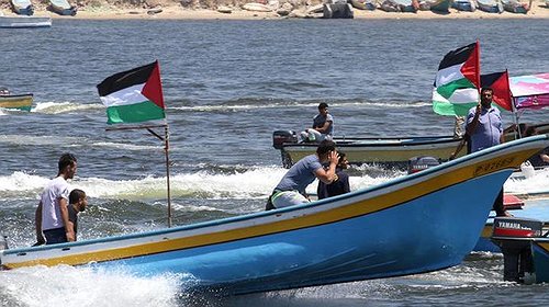 تفاصيل سماح إسرائيل بإدخال "الفيبرجلاس" إلى غزة لقوارب الصيد